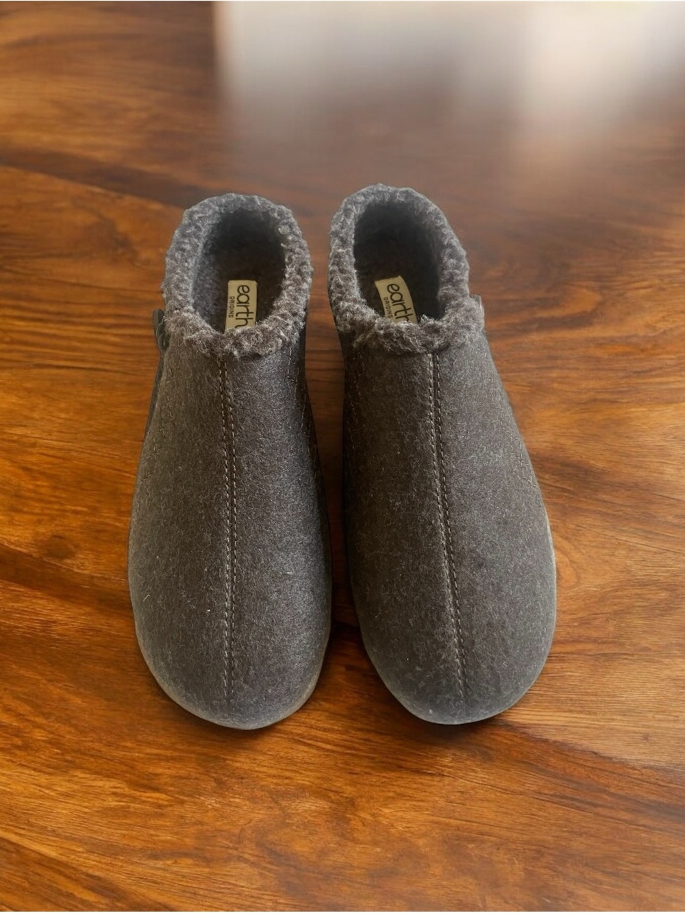 Earth Origins Women or Unisex Wool Felt Slip-On Clogs 9.5M